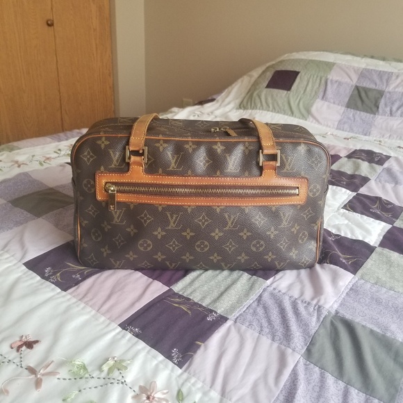 Louis Vuitton Handbags - LOUIS VUITTON BAG